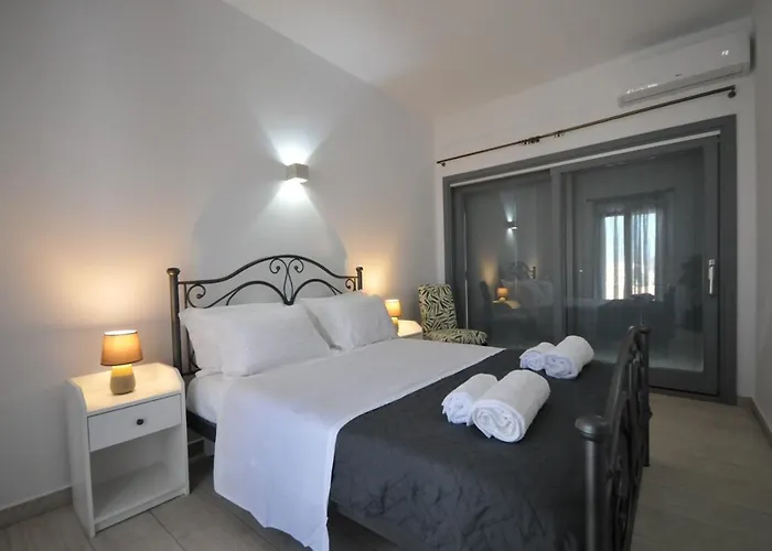 Blue Diamonds Paros *